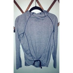 Women's Under Armour Long Sleeve Shirt - SZ MED